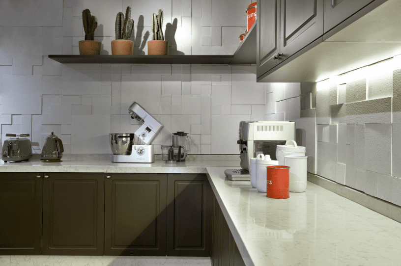 Lagoon kitchen picture